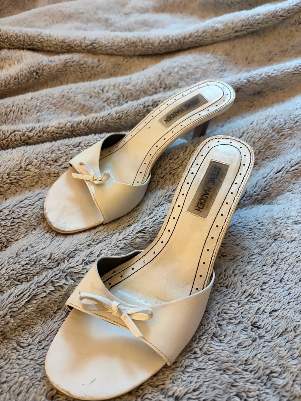 Steve Madden Cream Knot Slide Mules